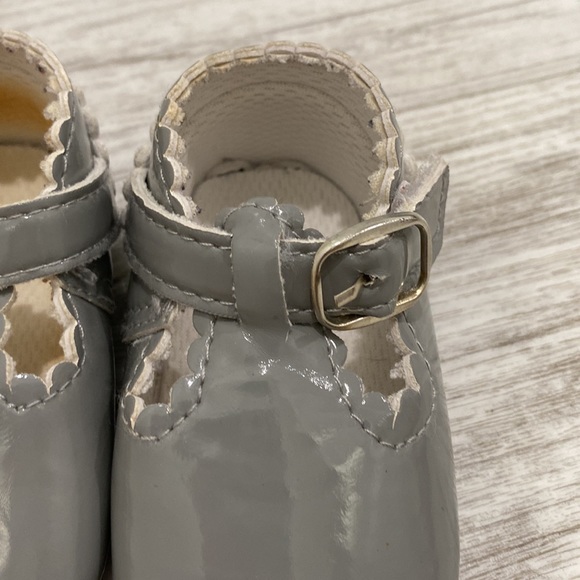 (Double) Grey Mary Jane baby shoes. Size 6 months. - Picture 2 of 4